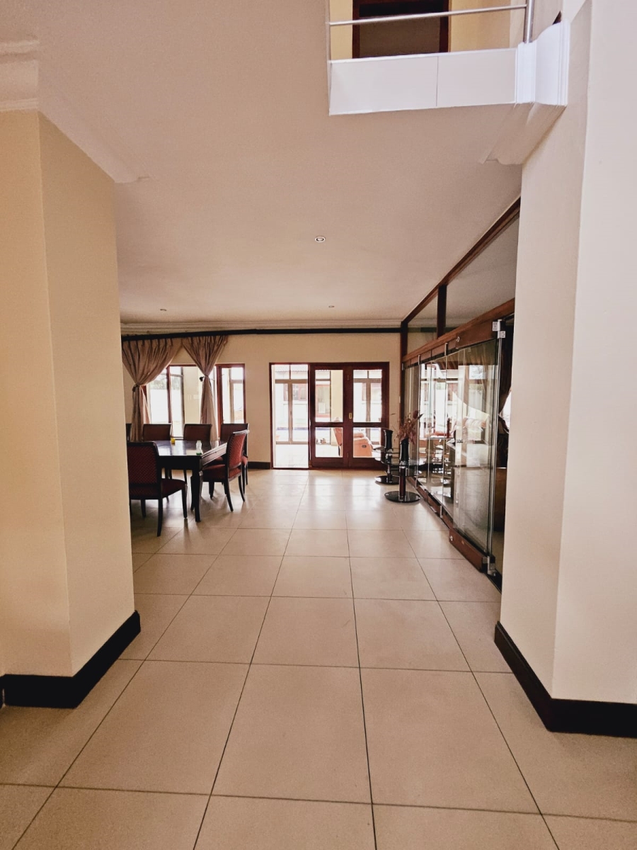 4 Bedroom Property for Sale in Leeuwfontein Gauteng