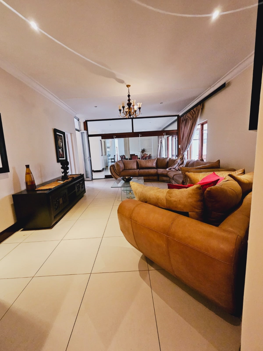 4 Bedroom Property for Sale in Leeuwfontein Gauteng