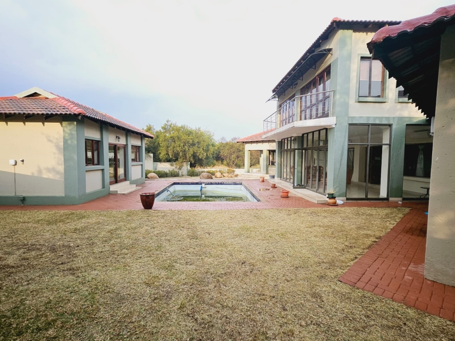 4 Bedroom Property for Sale in Leeuwfontein Gauteng