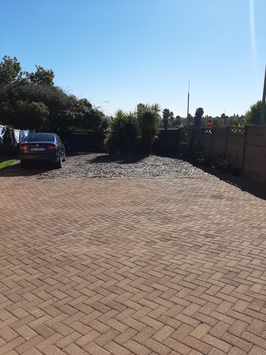 To Let 3 Bedroom Property for Rent in Norkem Park Gauteng