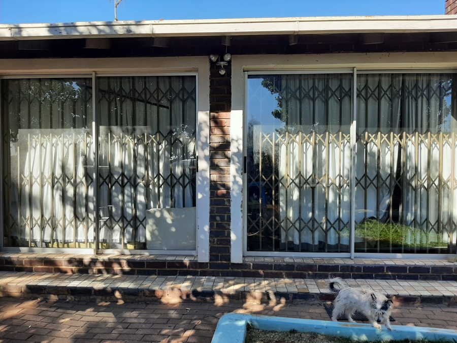 To Let 3 Bedroom Property for Rent in Norkem Park Gauteng