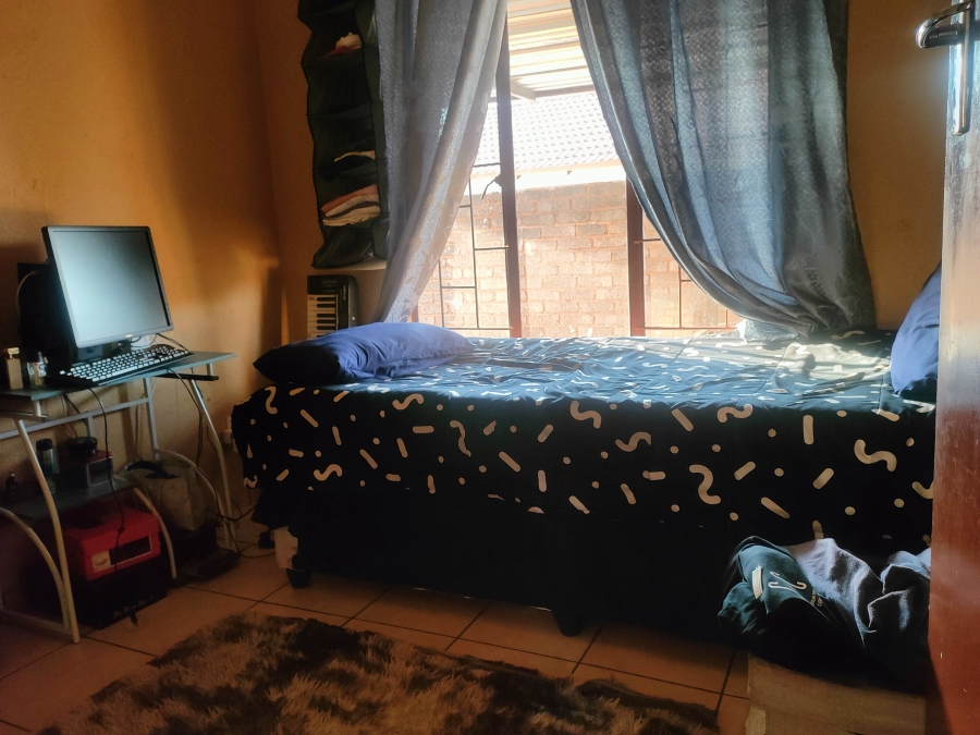 3 Bedroom Property for Sale in Lindo Park Gauteng