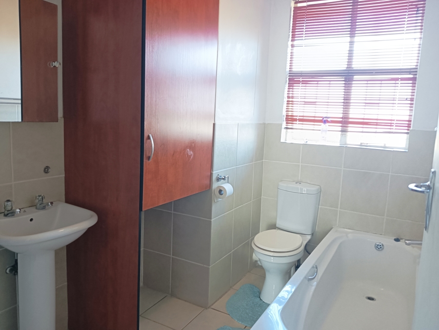 2 Bedroom Property for Sale in Wonderboom South Gauteng