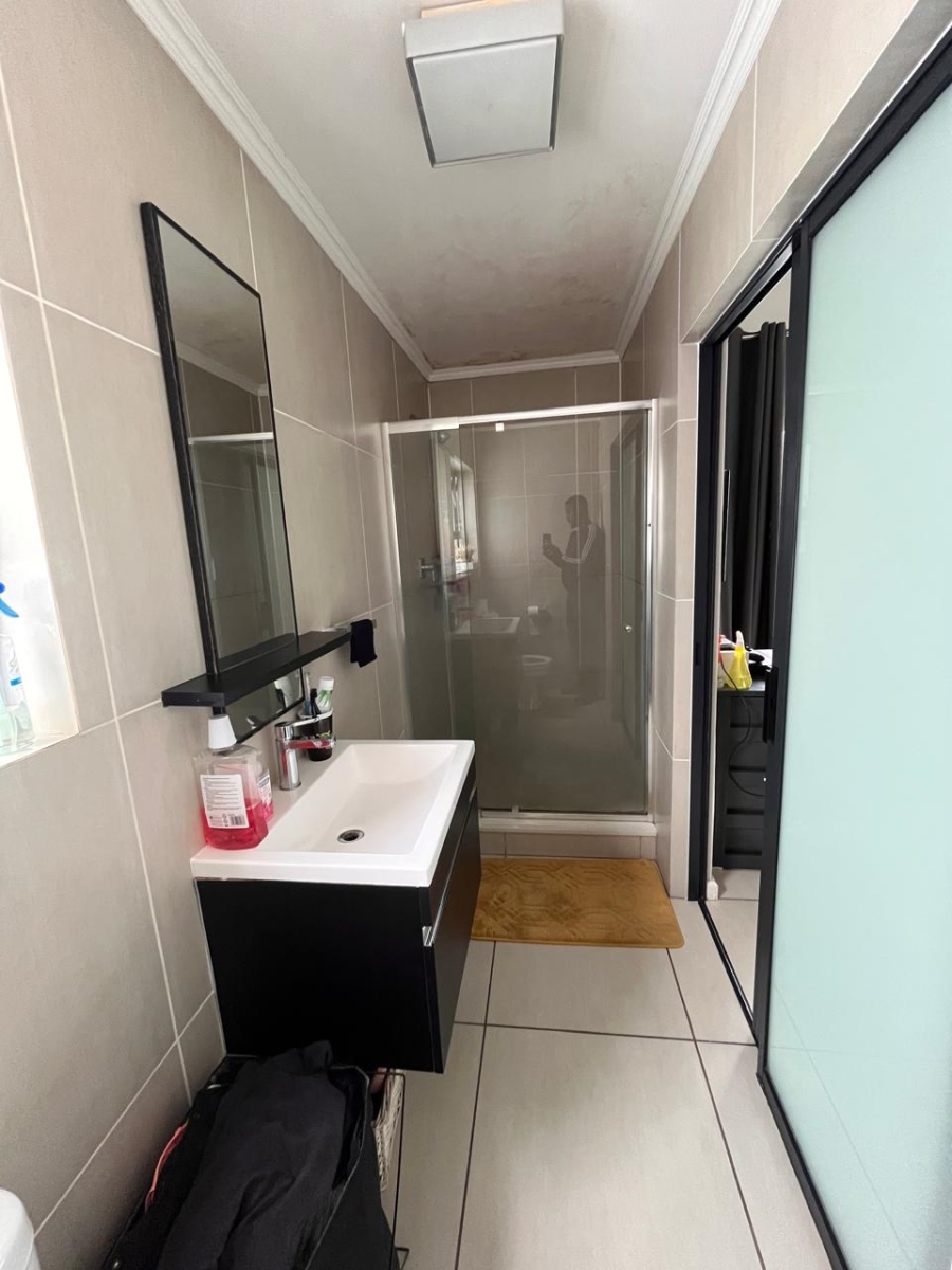 2 Bedroom Property for Sale in Greenstone Ridge Gauteng