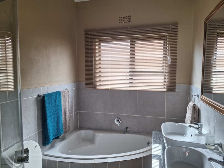 3 Bedroom Property for Sale in Riversdale Gauteng