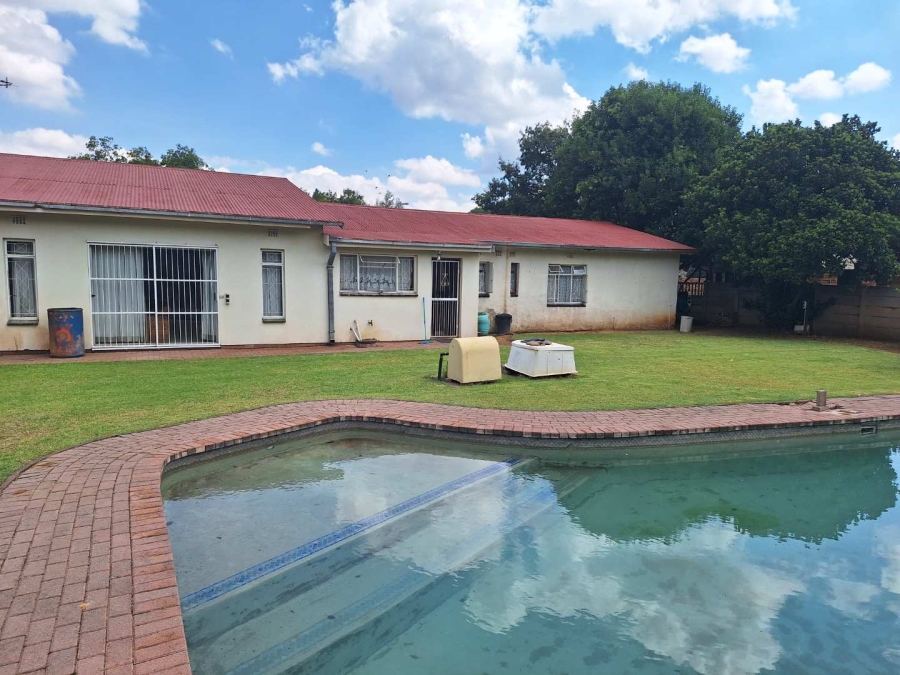 3 Bedroom Property for Sale in Meyerton Central Gauteng