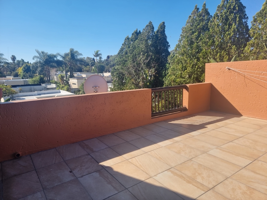 2 Bedroom Property for Sale in Sunninghill Gauteng