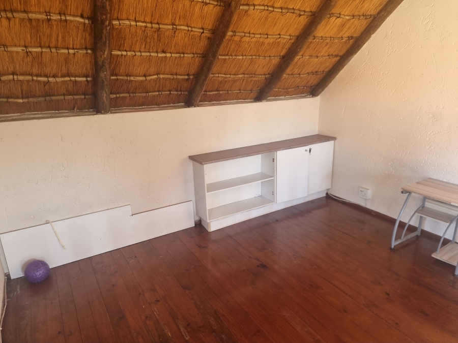 2 Bedroom Property for Sale in Sunninghill Gauteng