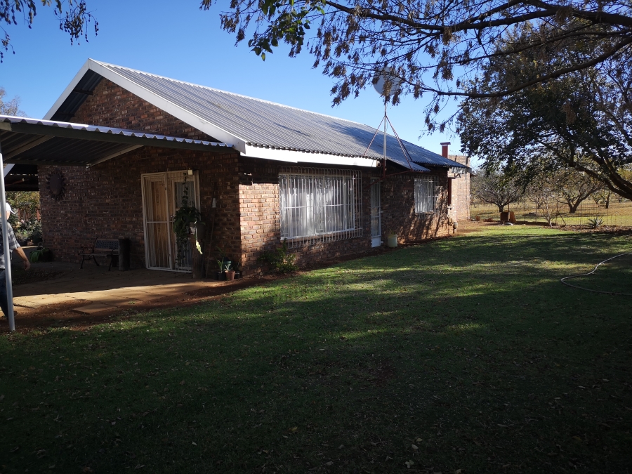 3 Bedroom Property for Sale in Van Der Merwes Kroon Gauteng