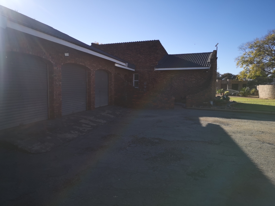 3 Bedroom Property for Sale in Van Der Merwes Kroon Gauteng