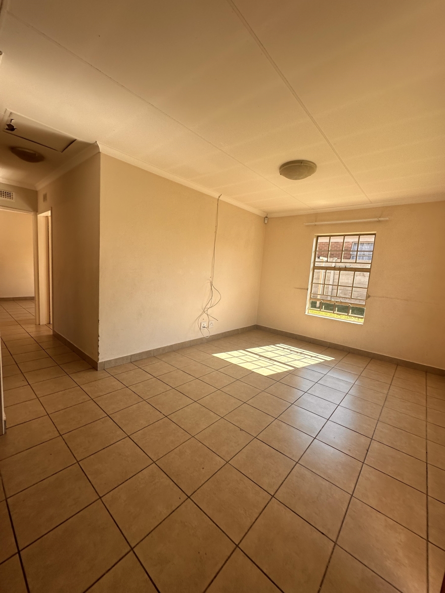 To Let 3 Bedroom Property for Rent in Thatch Hill Estate Gauteng