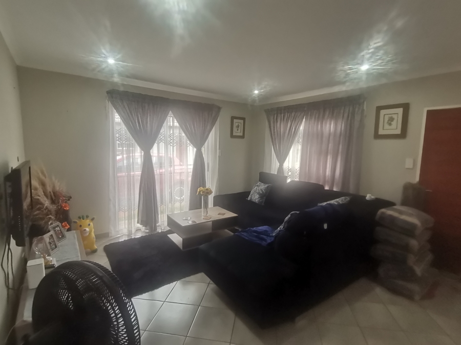 To Let 2 Bedroom Property for Rent in Brenthurst Gauteng