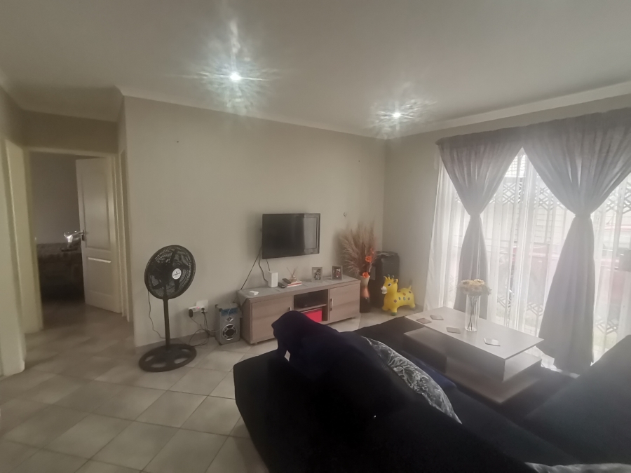 To Let 2 Bedroom Property for Rent in Brenthurst Gauteng