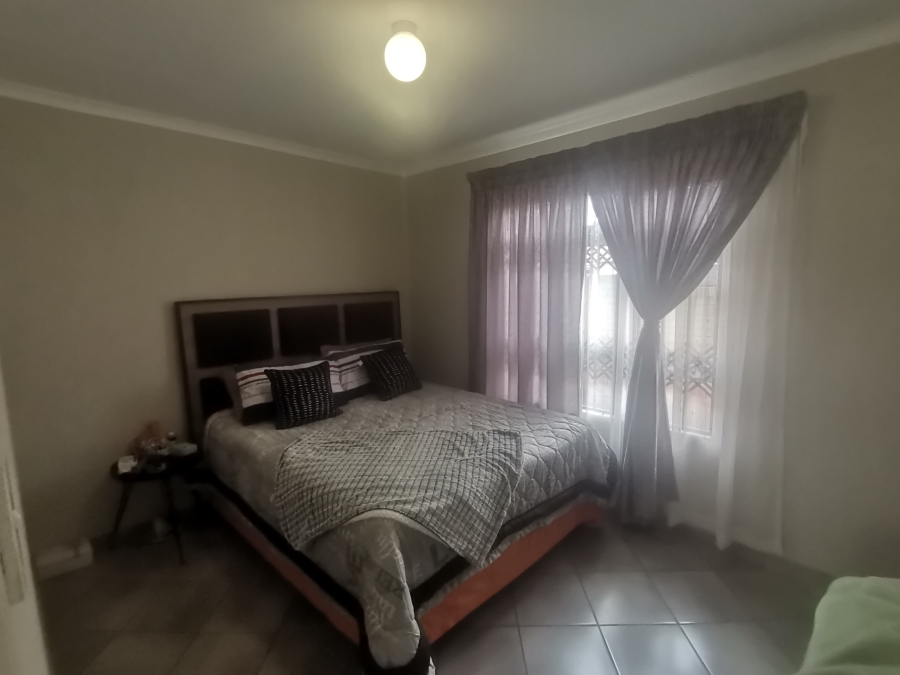 To Let 2 Bedroom Property for Rent in Brenthurst Gauteng