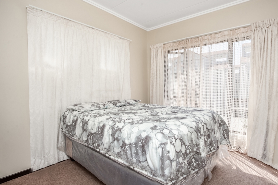 2 Bedroom Property for Sale in Bryanston Gauteng