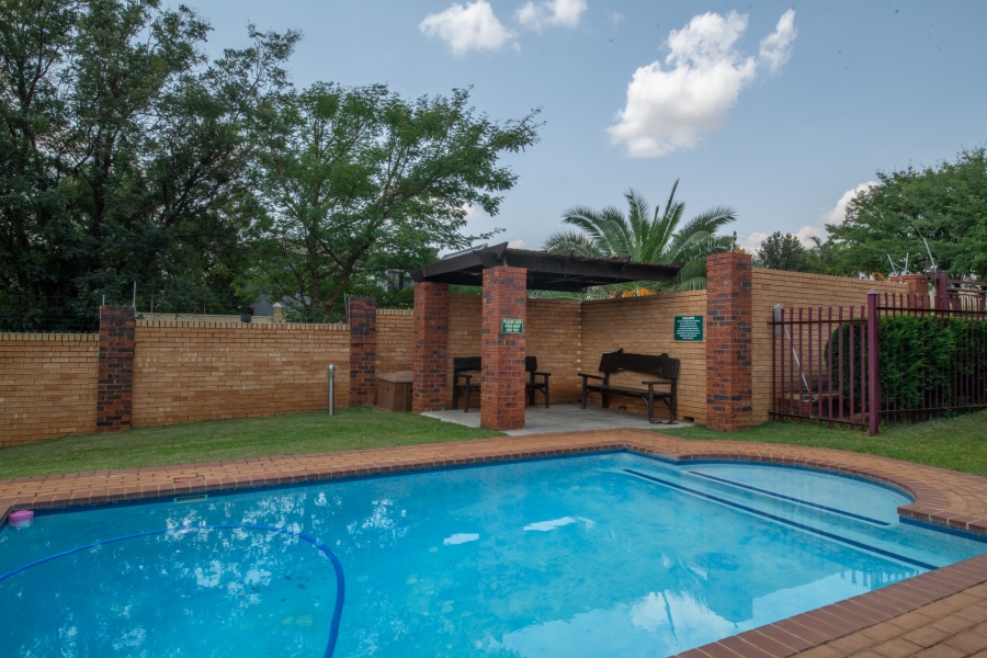 2 Bedroom Property for Sale in Honeydew Grove Gauteng