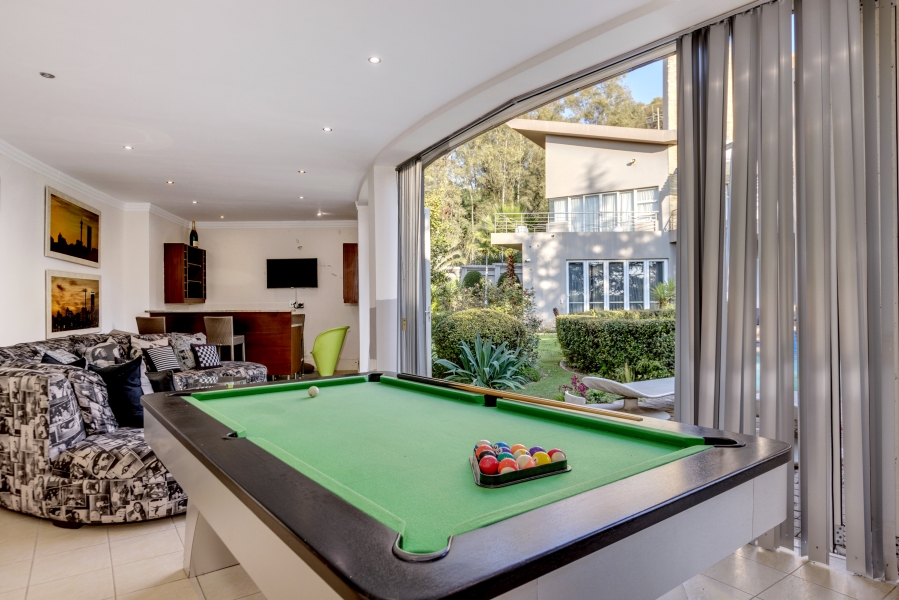 6 Bedroom Property for Sale in Sandhurst Gauteng
