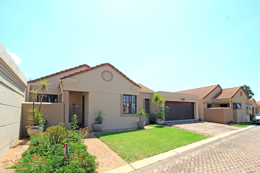 2 Bedroom Property for Sale in Boskruin Gauteng