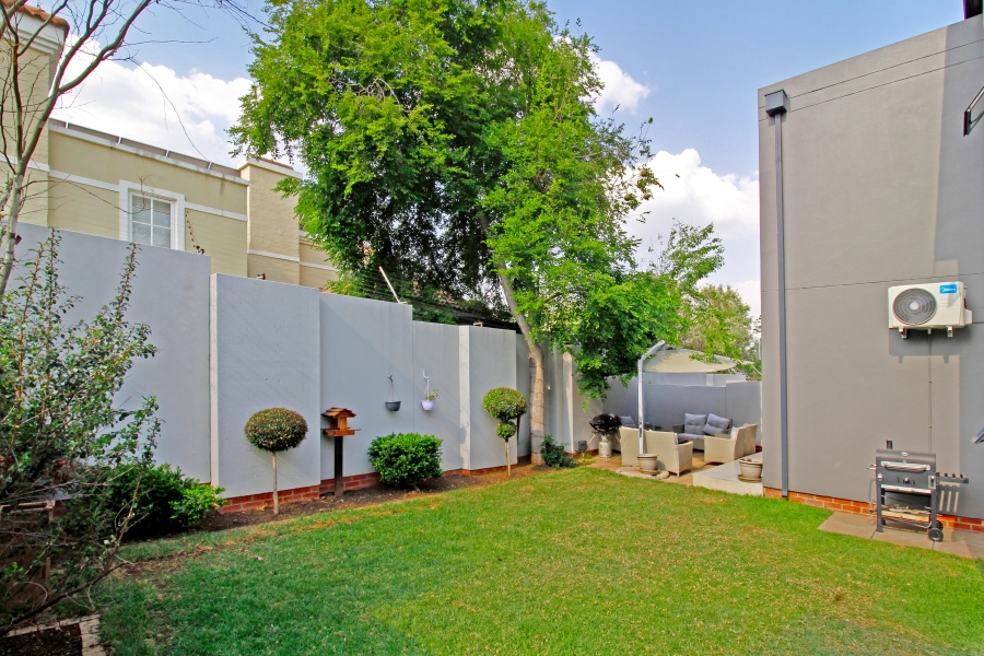 To Let 3 Bedroom Property for Rent in Broadacres Gauteng