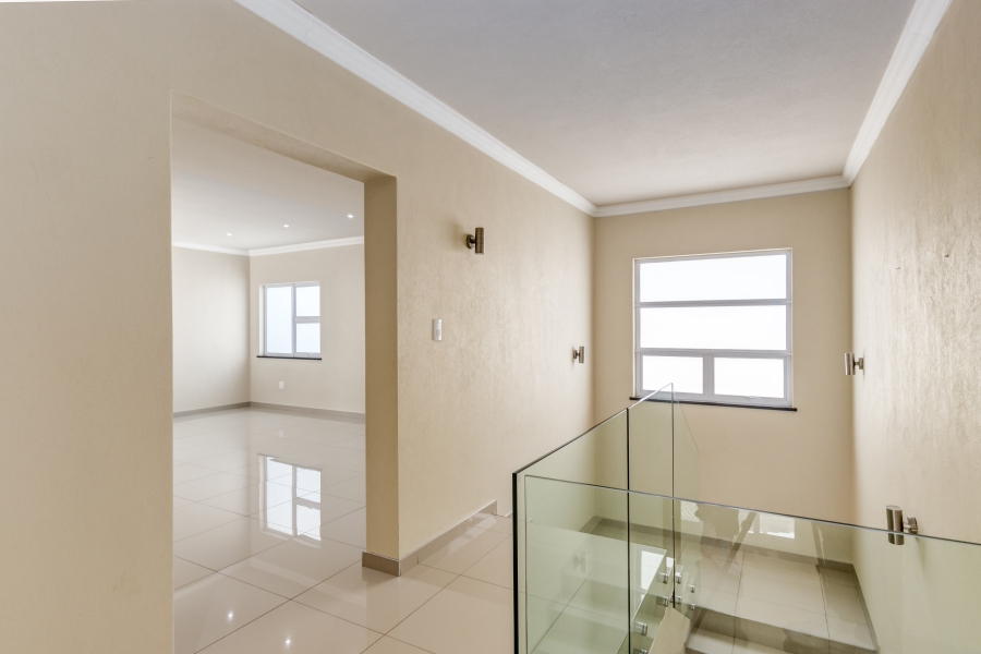 5 Bedroom Property for Sale in Craigavon Gauteng