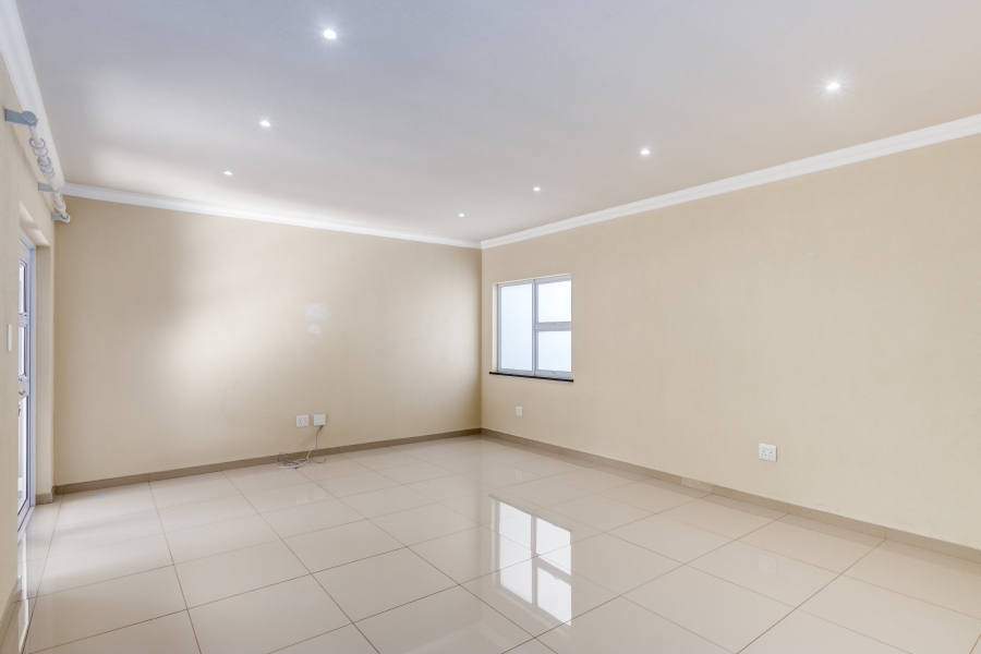 5 Bedroom Property for Sale in Craigavon Gauteng