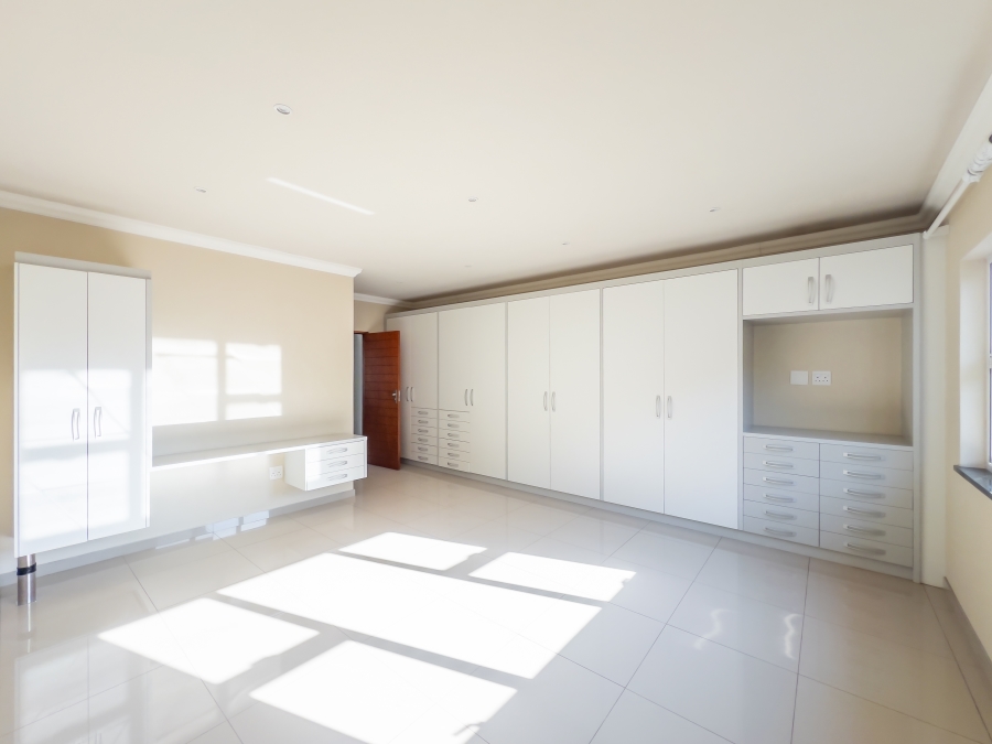 5 Bedroom Property for Sale in Craigavon Gauteng