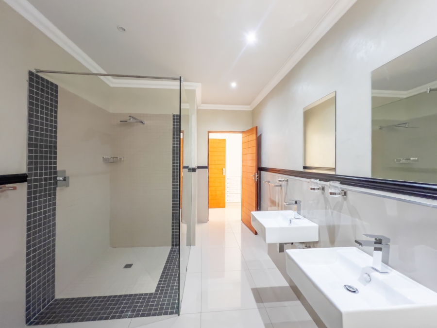 5 Bedroom Property for Sale in Craigavon Gauteng