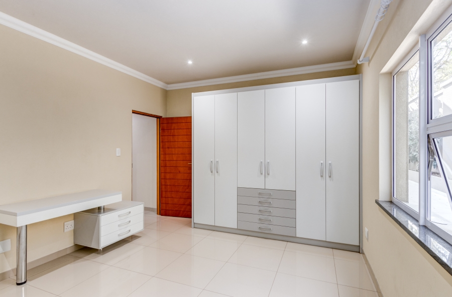 5 Bedroom Property for Sale in Craigavon Gauteng