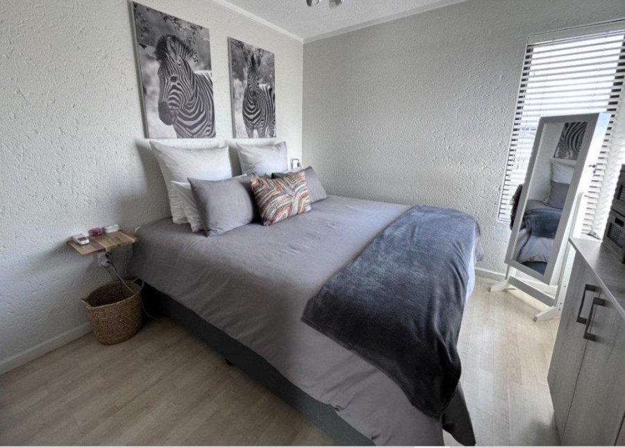 1 Bedroom Property for Sale in Dowerglen Ext 5 Gauteng