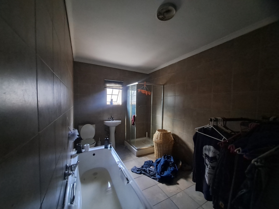 5 Bedroom Property for Sale in Henley on Klip Gauteng