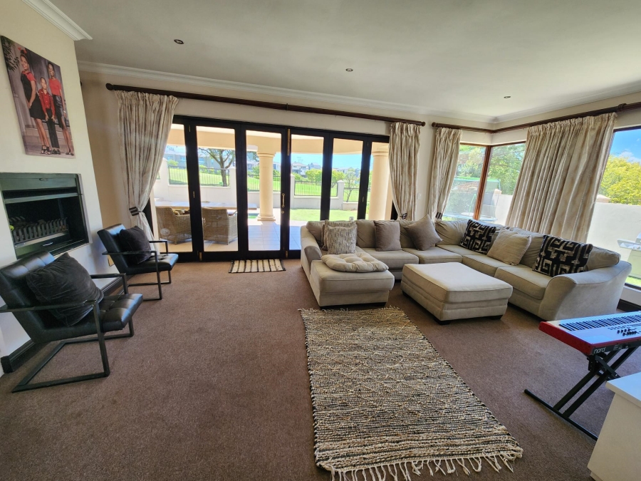 5 Bedroom Property for Sale in Blue Valley Golf Estate Gauteng