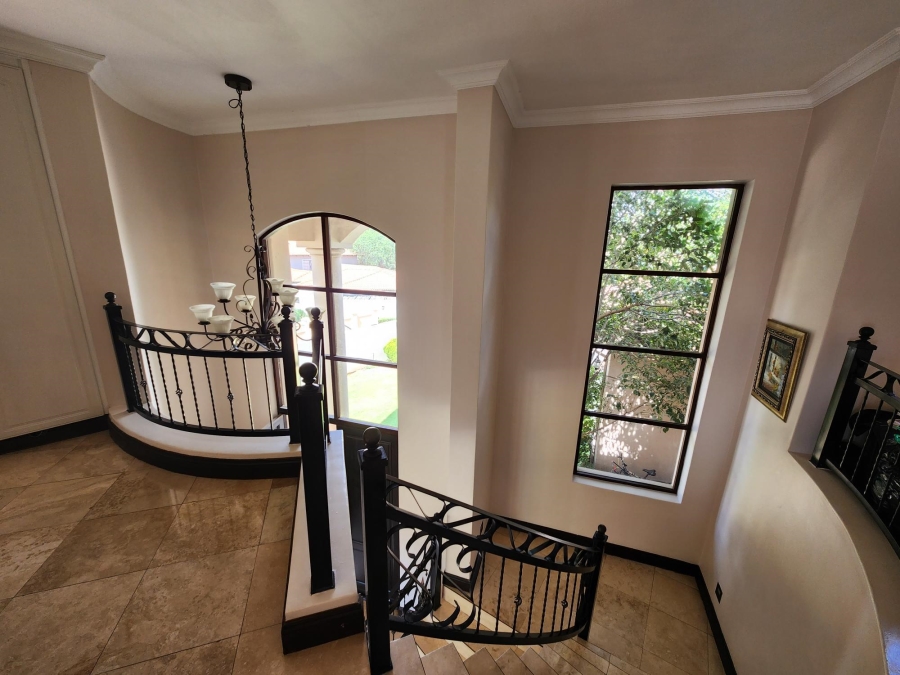 5 Bedroom Property for Sale in Blue Valley Golf Estate Gauteng