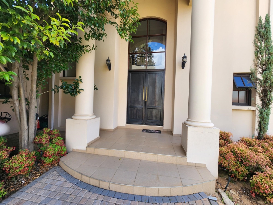 5 Bedroom Property for Sale in Blue Valley Golf Estate Gauteng