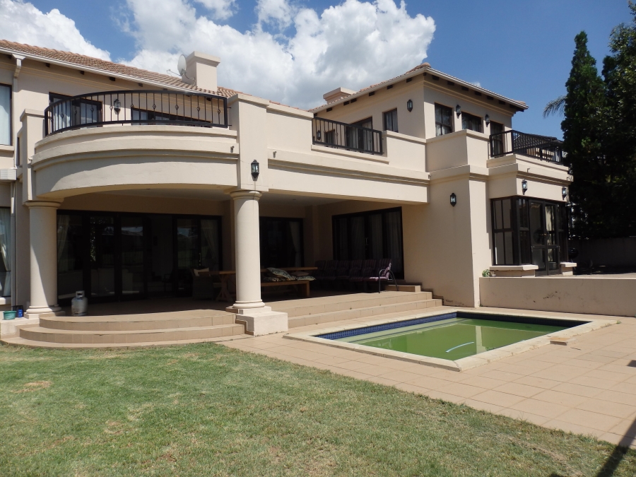 5 Bedroom Property for Sale in Blue Valley Golf Estate Gauteng