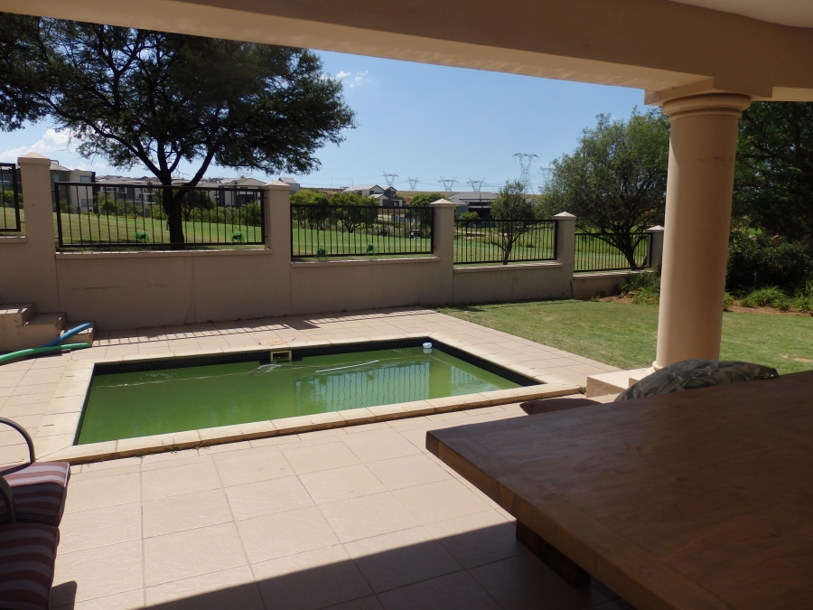 5 Bedroom Property for Sale in Blue Valley Golf Estate Gauteng