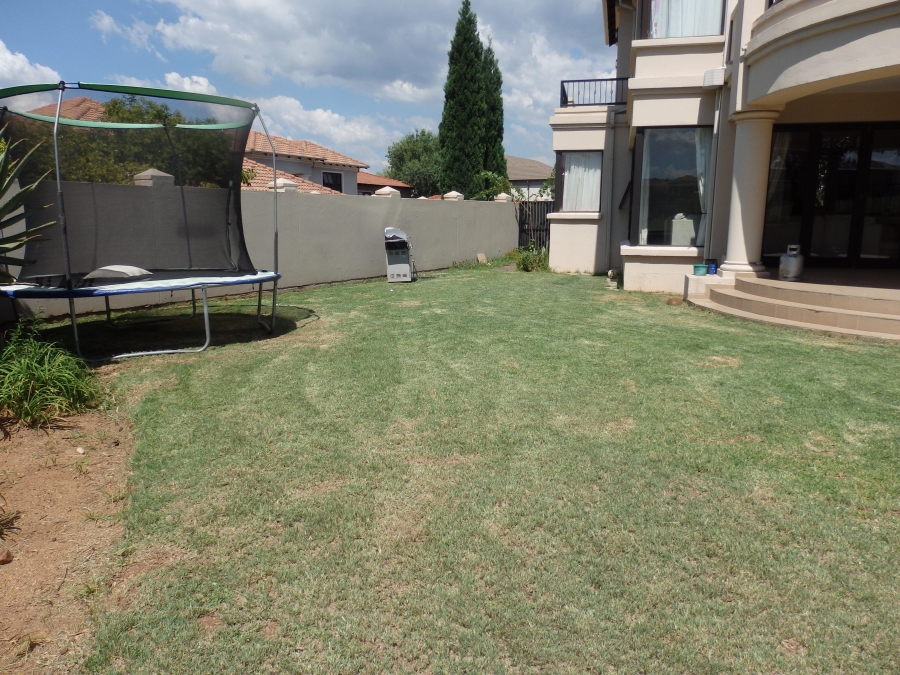 5 Bedroom Property for Sale in Blue Valley Golf Estate Gauteng