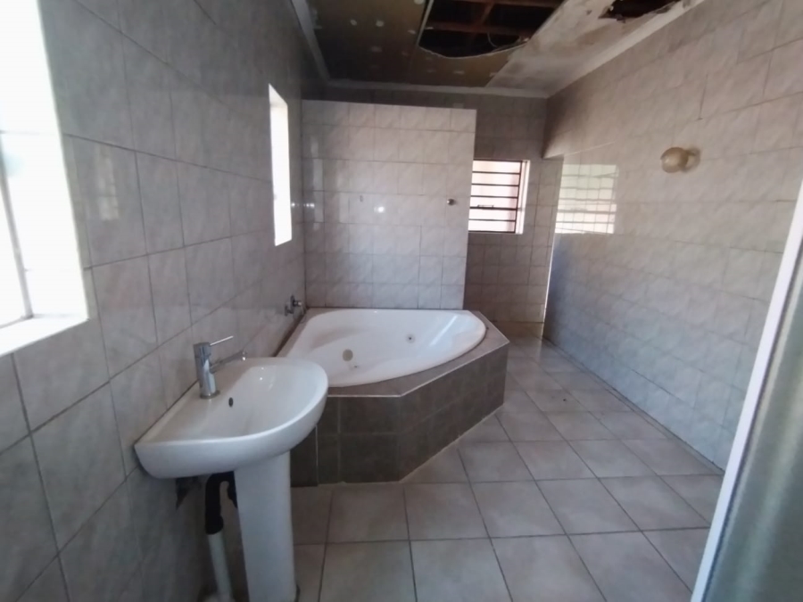 3 Bedroom Property for Sale in Birch Acres Gauteng