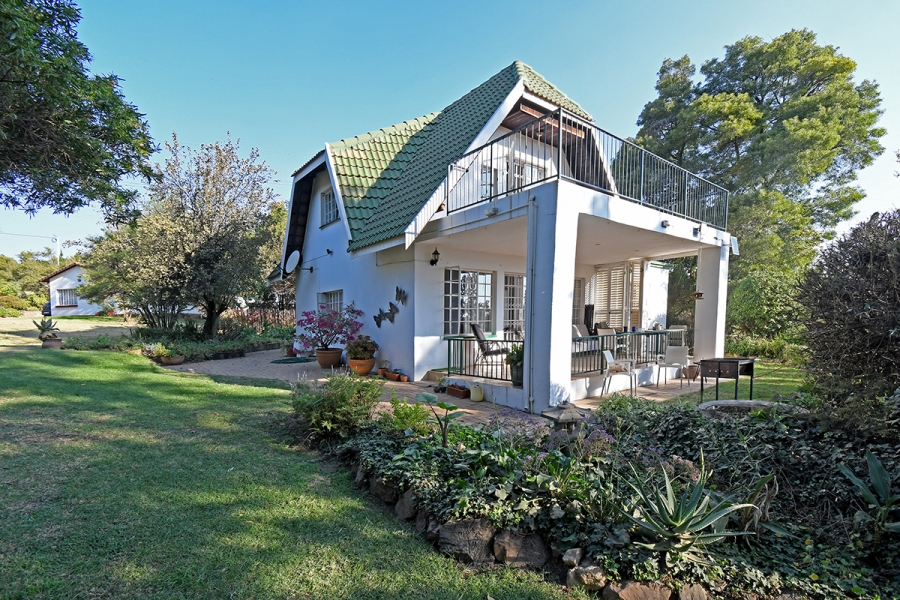 5 Bedroom Property for Sale in Blue Hills AH Gauteng