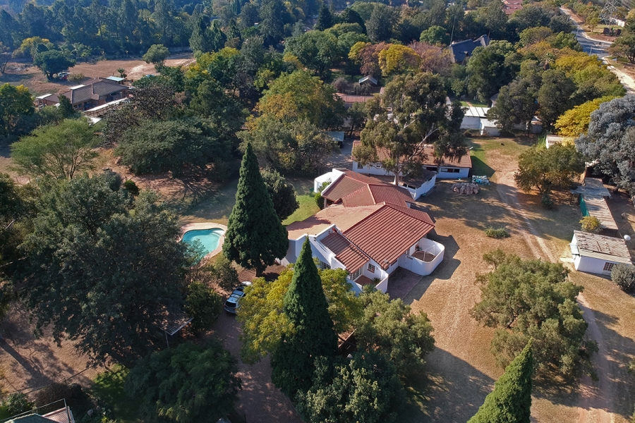 5 Bedroom Property for Sale in Blue Hills AH Gauteng