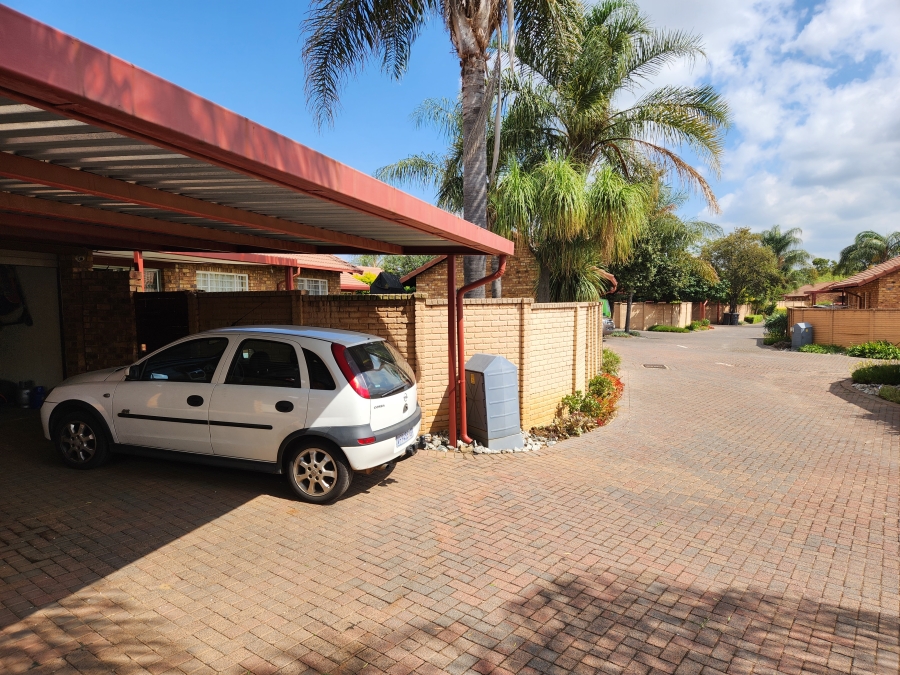 3 Bedroom Property for Sale in Equestria Gauteng