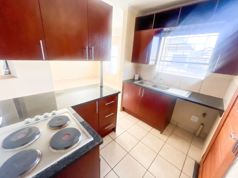 3 Bedroom Property for Sale in Kosmosdal Gauteng