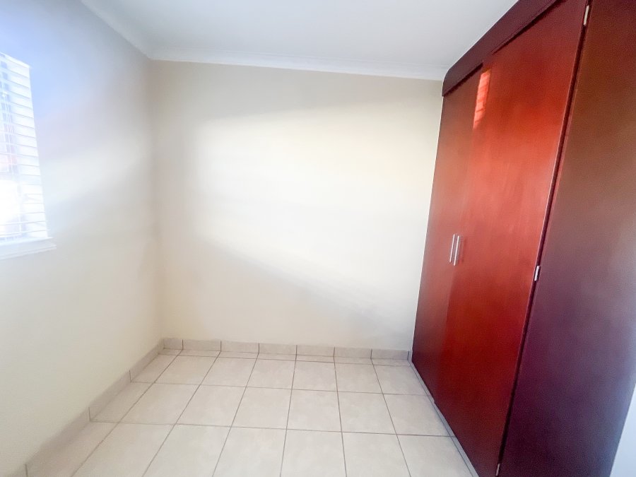3 Bedroom Property for Sale in Kosmosdal Gauteng