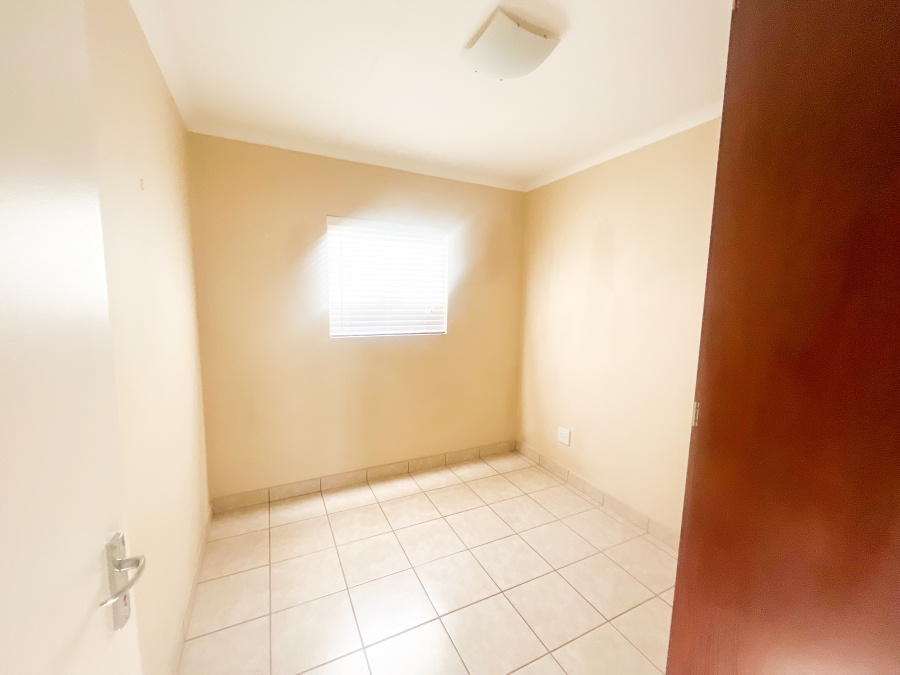 3 Bedroom Property for Sale in Kosmosdal Gauteng
