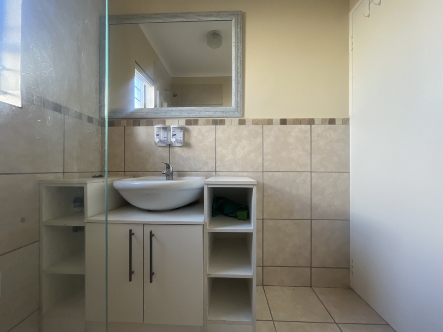 3 Bedroom Property for Sale in Kosmosdal Gauteng