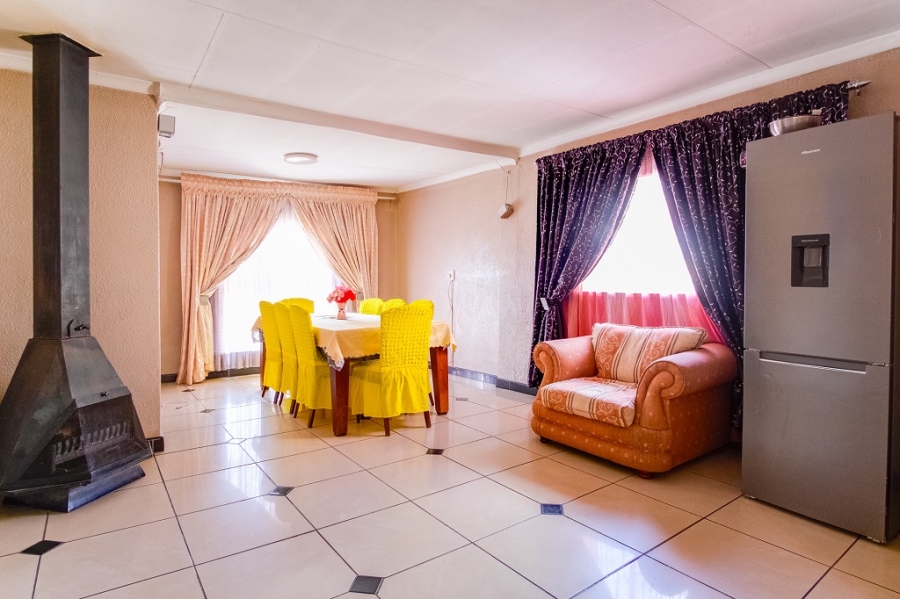 4 Bedroom Property for Sale in Palm Ridge Gauteng