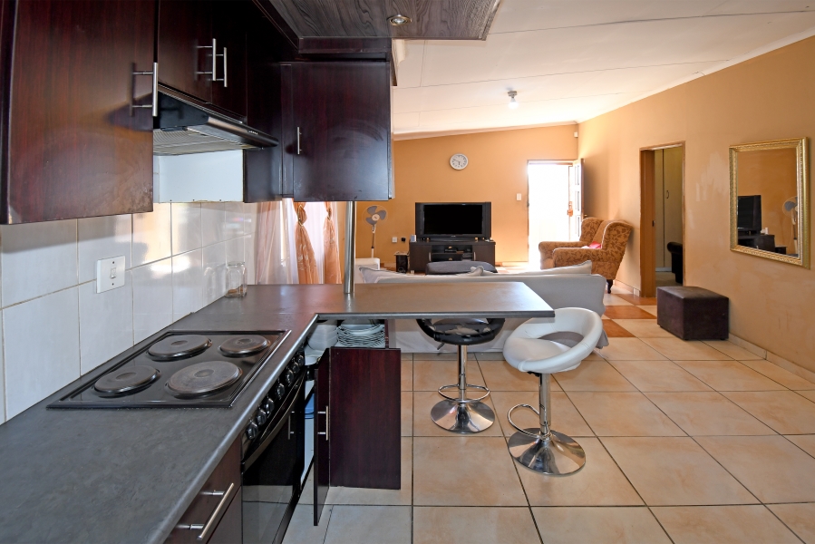 6 Bedroom Property for Sale in Cosmo City Gauteng