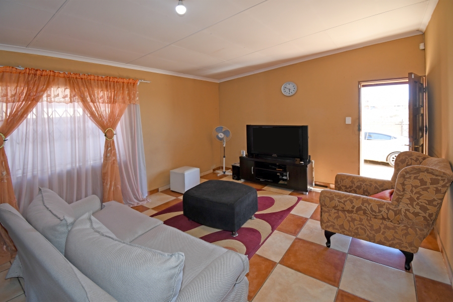 6 Bedroom Property for Sale in Cosmo City Gauteng