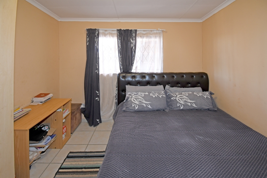 6 Bedroom Property for Sale in Cosmo City Gauteng