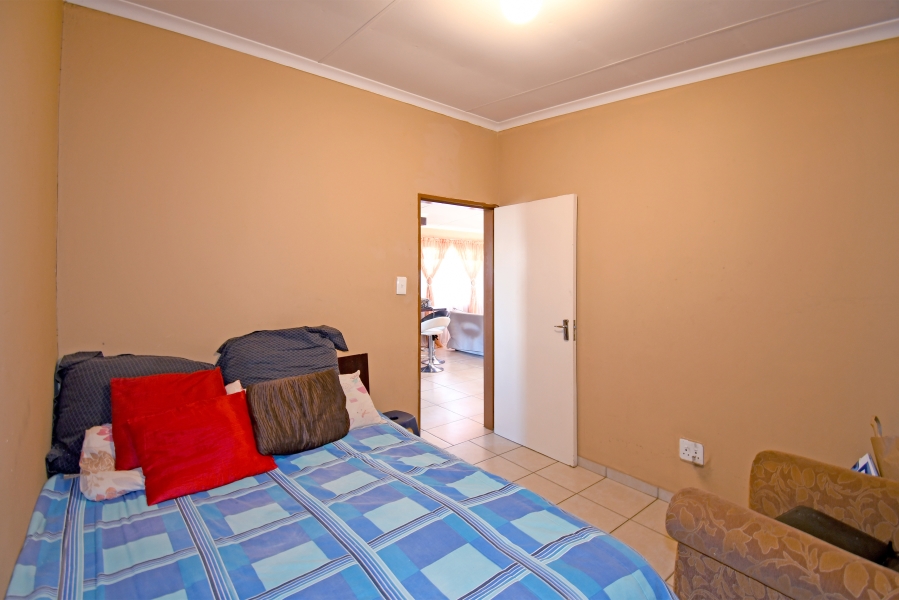 6 Bedroom Property for Sale in Cosmo City Gauteng