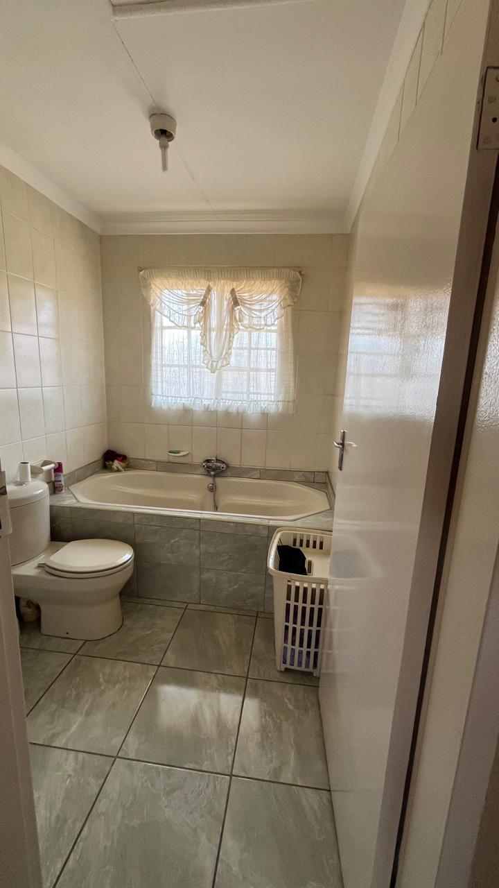 3 Bedroom Property for Sale in Delmore Park Gauteng